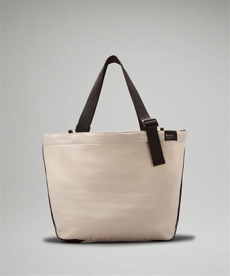 lululemon clean lines tote bag